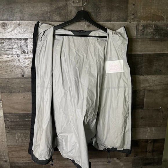 SOLD Patagonia Torrentshell Rain Jacket XXL - Picture 3 of 4